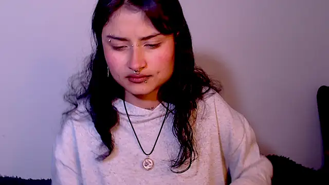 Snapshot of Lili__Clan chatting on February 27, 1:38 am Lili Clan online show from February 27, 1:38 am