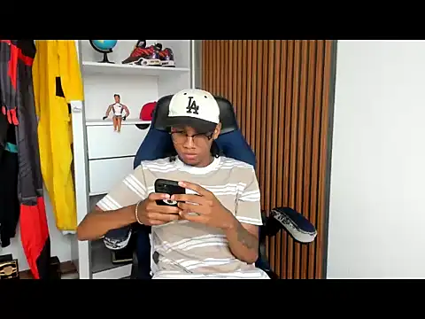 Snapshot of yandi_hot chatting on March 2, 2:13 pm yandi hot online show from March 2, 2:13 pm