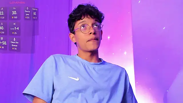 Maxfrost1 online show from March 13, 3:02 am