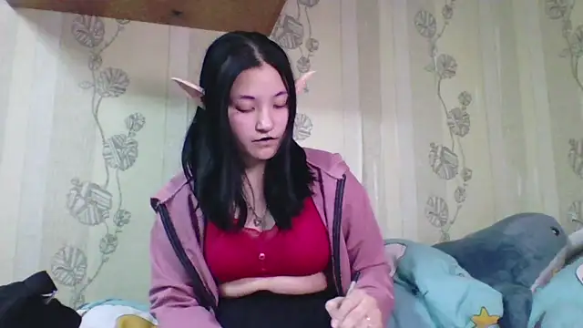 yourcutevikki online show from February 22, 5:11 pm