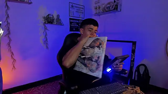 Snapshot of Rob_zaens33 chatting on February 19, 2:02 pm Rob zaens33 online show from February 19, 2:02 pm