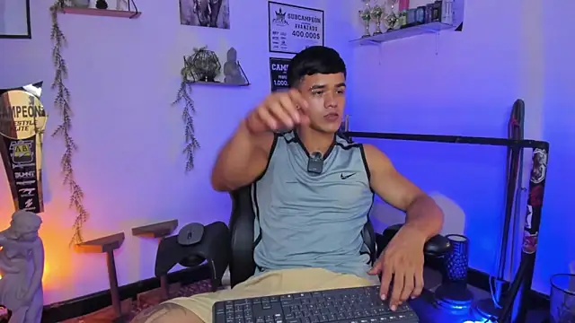 Rob zaens33 online show from March 5, 2:35 pm