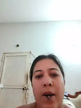 Snapshot of luna29 chatting on July 1, 11:56 am luna29 online show from July 1, 11:56 am