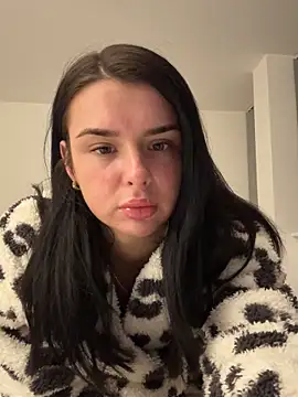 Amberbanxx online show from March 15, 8:15 pm