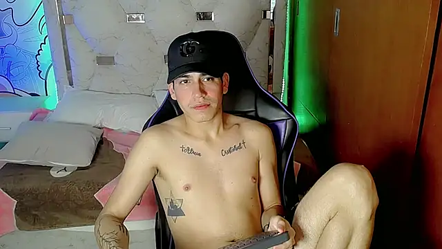 Snapshot of Bby_cash_ chatting on February 27, 8:20 pm Bby cash online show from February 27, 8:20 pm