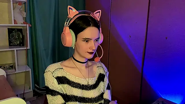 MabelDefina online show from March 12, 11:05 am