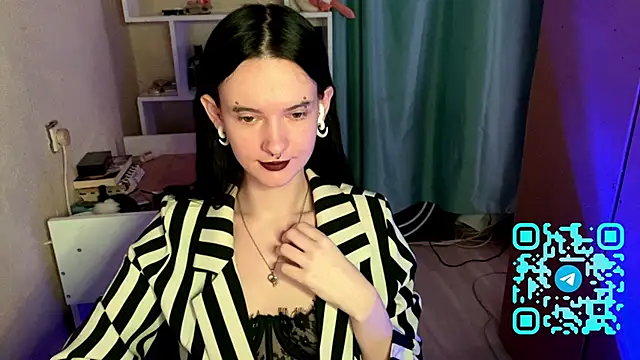 MabelDefina online show from April 19, 11:09 am