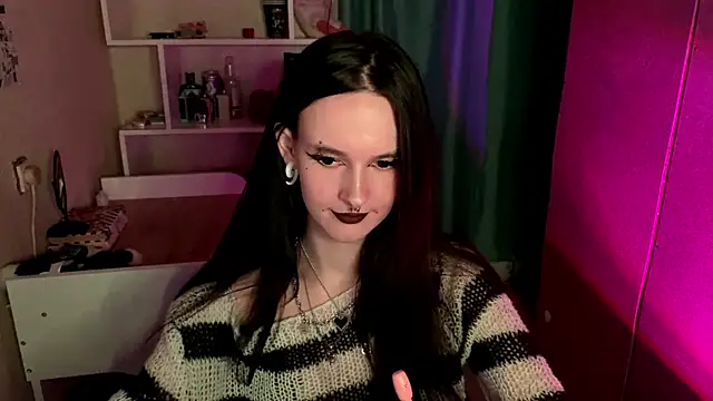 Snapshot of MabelDefina chatting on May 5, 5:04 am MabelDefina online show from May 5, 5:04 am