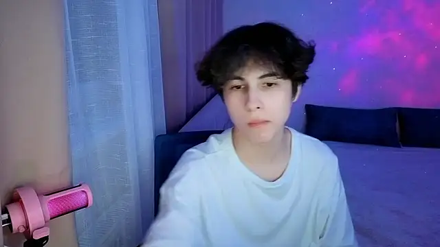  LukaHayes  online show from March 6, 5:42 pm