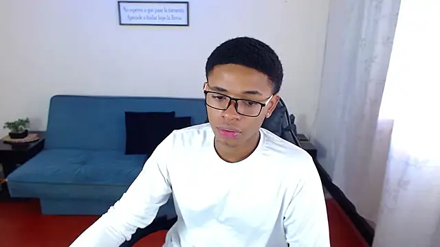 Snapshot of liiam3 chatting on February 18, 9:55 pm liiam3 online show from February 18, 9:55 pm