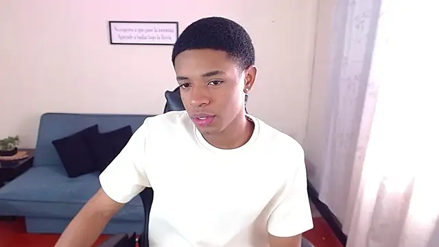 Snapshot of liiam3 chatting on February 22, 2:15 pm liiam3 online show from February 22, 2:15 pm