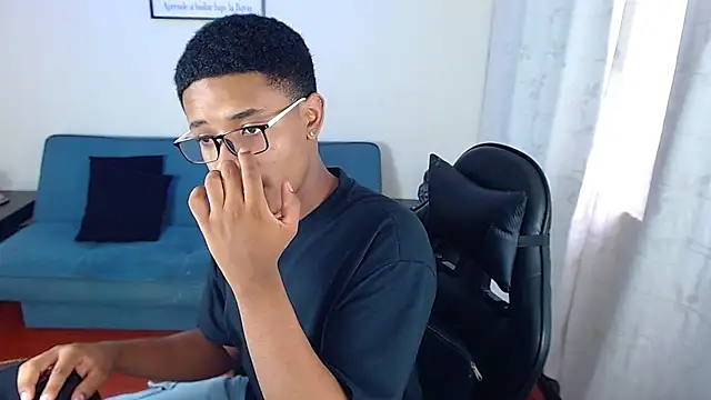 liiam3 online show from March 10, 8:47 pm