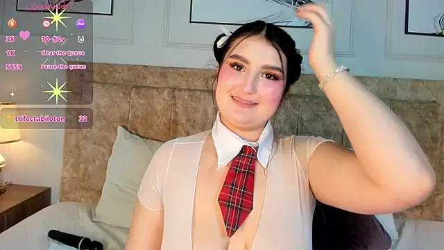 zoe moon   online show from April 1, 1:41 pm