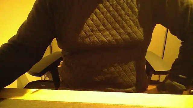 Snapshot of ViveLaFrance2026 chatting on March 1, 5:15 pm ViveLaFrance2026 online show from March 1, 5:15 pm