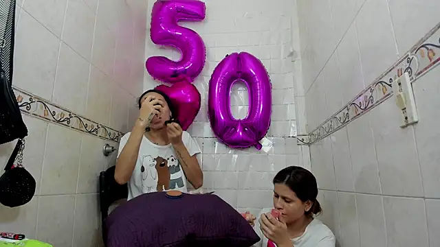 Snapshot of Princedemonlindasdestroy chatting on May 17, 7:21 pm Princedemonlindasdestroy online show from May 17, 7:21 pm