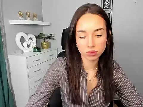 AdeleSolo online show from February 18, 6:53 am