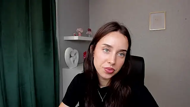 AdeleSolo online show from June 8, 10:26 am