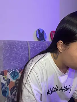 Snapshot of I_Samanthaa chatting on May 9, 2:06 am I Samanthaa online show from May 9, 2:06 am