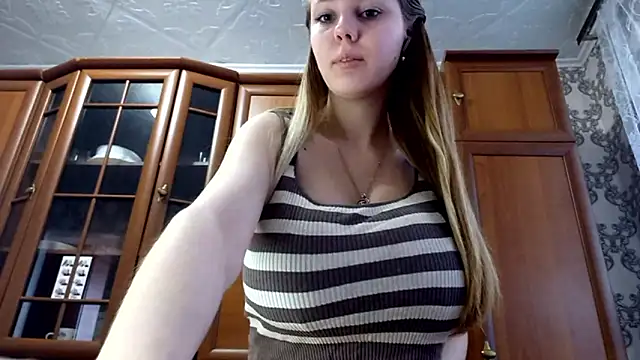 VictoriaDeese online show from March 10, 4:17 am