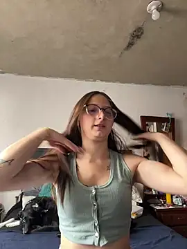 Snapshot of Aria__Rousse03 chatting on February 18, 2:35 pm Aria Rousse03 online show from February 18, 2:35 pm