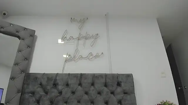 Snapshot of Evelin__thompsson chatting on April 24, 4:04 am Evelin thompsson online show from April 24, 4:04 am