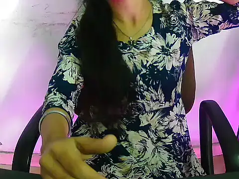 Snapshot of Hotsurbhi chatting on March 9, 4:49 am Hotsurbhi online show from March 9, 4:49 am