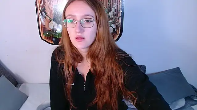 Snapshot of miay_here_ chatting on April 23, 4:53 pm miay here online show from April 23, 4:53 pm