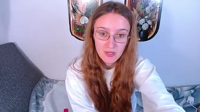 Snapshot of miay_here_ chatting on May 11, 4:37 pm miay here online show from May 11, 4:37 pm