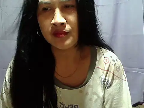 Snapshot of Sh1nbae22 chatting on May 26, 2:02 pm Sh1nbae22 online show from May 26, 2:02 pm