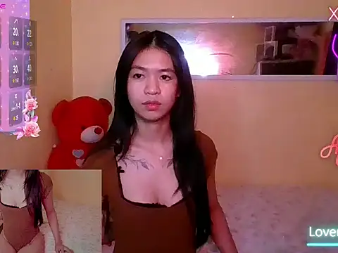 Snapshot of Luna_Moonfang chatting on June 10, 2:16 pm Luna Moonfang online show from June 10, 2:16 pm