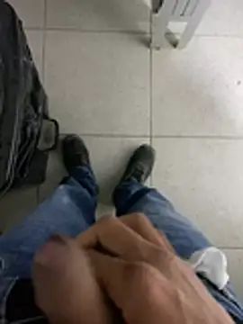 Snapshot of Elmanc chatting on February 28, 2:12 am Elmanc online show from February 28, 2:12 am