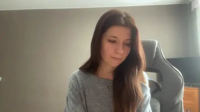 Snapshot of LunnaBliss chatting on February 27, 11:10 am LunnaBliss online show from February 27, 11:10 am