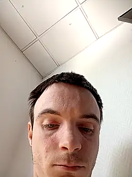 thom7246 online show from March 17, 10:18 am