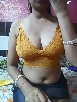 Snapshot of Sweet_sonii chatting on July 13, 9:23 am Sweet sonii online show from July 13, 9:23 am