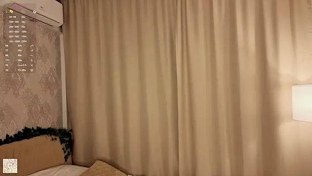 Snapshot of JoslynContrera chatting on March 1, 4:14 am JoslynContrera online show from March 1, 4:14 am