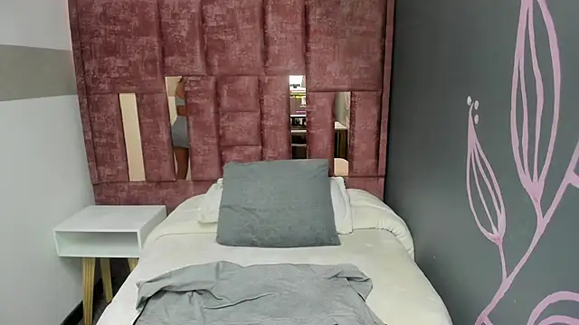 Ashleey  Sweet  online show from March 4, 12:00 pm