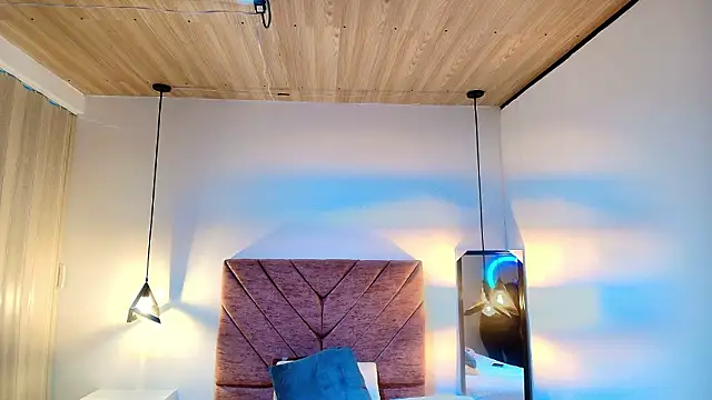 Snapshot of Sofi_Blake__ chatting on February 26, 12:15 pm Sofi Blake online show from February 26, 12:15 pm