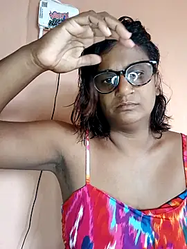 Snapshot of indianstrawberrylips4u chatting on February 18, 5:47 am indianstrawberrylips4u online show from February 18, 5:47 am