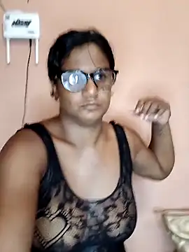 Snapshot of indianstrawberrylips4u chatting on February 24, 5:27 am indianstrawberrylips4u online show from February 24, 5:27 am