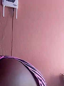 Snapshot of indianstrawberrylips4u chatting on February 25, 6:23 am indianstrawberrylips4u online show from February 25, 6:23 am