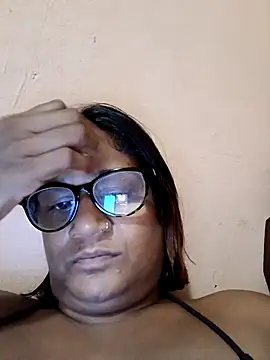 indianstrawberrylips4u online show from March 4, 5:30 pm