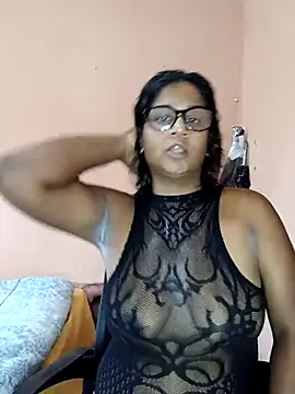 indianstrawberrylips4u online show from April 17, 5:54 am