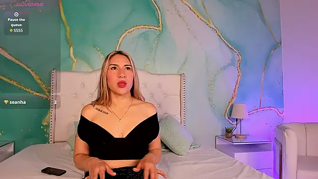 milkavelvett online show from February 27, 4:07 pm