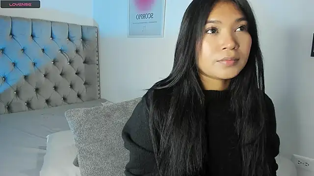Snapshot of eva_cutee_ chatting on June 8, 1:50 am eva cutee online show from June 8, 1:50 am
