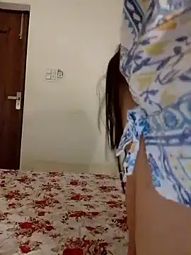 Snapshot of cute_girl_29 chatting on June 12, 4:28 pm cute girl 29 online show from June 12, 4:28 pm