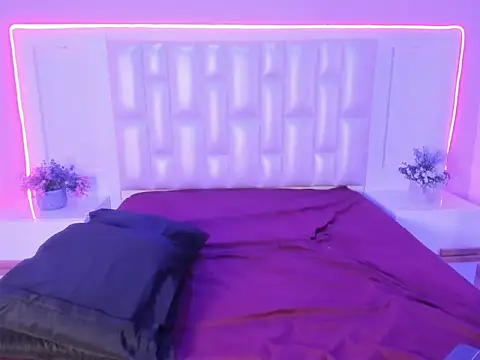 Snapshot of Liia_Collins chatting on February 25, 5:55 pm Liia Collins online show from February 25, 5:55 pm