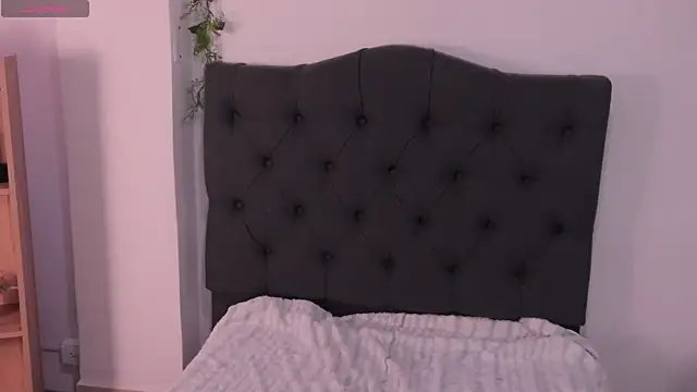 Snapshot of AmyKiss_ chatting on May 9, 1:05 pm AmyKiss online show from May 9, 1:05 pm