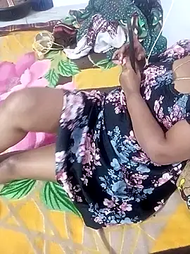 Snapshot of Angel_honeybear_143 chatting on February 18, 9:33 pm Angel honeybear 143 online show from February 18, 9:33 pm