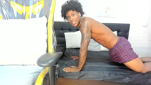 Snapshot of toower_ chatting on March 3, 3:34 am toower online show from March 3, 3:34 am