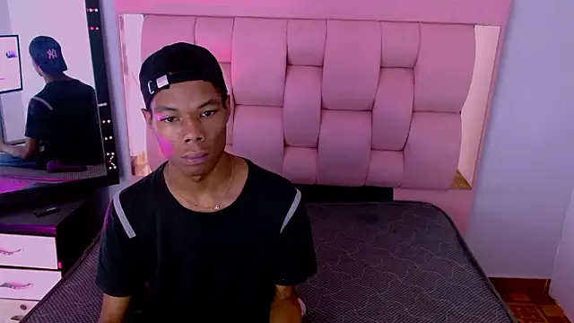 Snapshot of Santiago_Ortiz_ chatting on March 1, 1:57 pm Santiago Ortiz online show from March 1, 1:57 pm